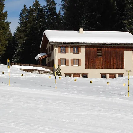 Charming Ski-in Ski-out Mountain Hut *