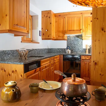 Nyaraló In -ski Out Alphuette-maiensaess Acla Pala