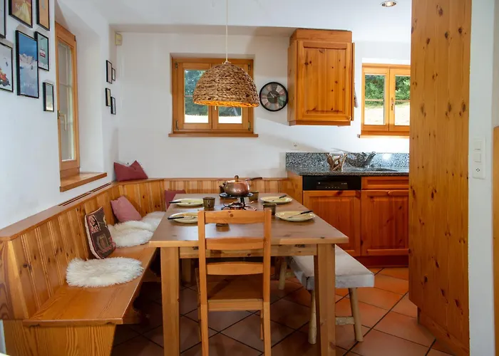 In -ski Out Alphuette-maiensaess Acla Pala Tatil Evi