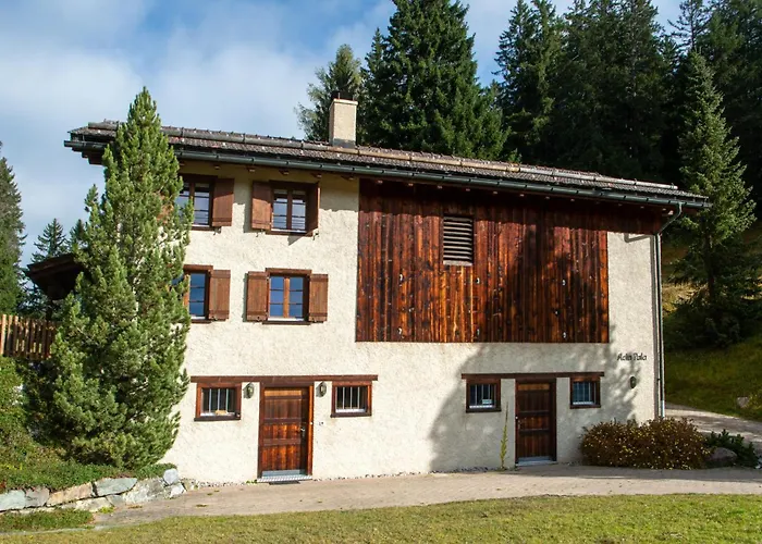 Charming Ski-in Ski-out Mountain Hut Lenzerheide