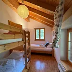 Charming Ski-in Ski-out Mountain Hut * Lenzerheide