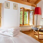 Charming Ski-in Ski-out Mountain Hut *