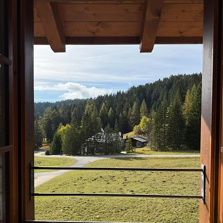 Charming Ski-in Ski-out Mountain Hut