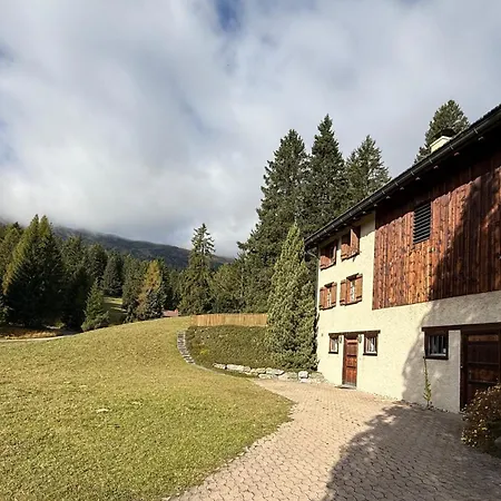 Casa de Férias Charming Ski-in Ski-out Mountain Hut Lenzerheide